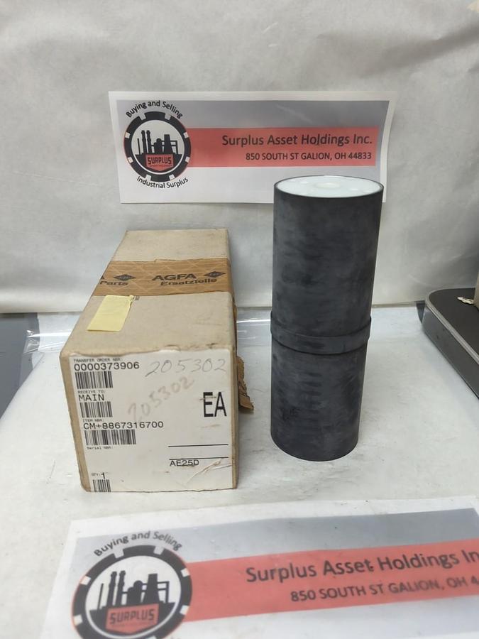 AGFA,CM+8867316700,RUBBER ROLLER 2-3/4 INCH DIA 8 INCH LONG NOS