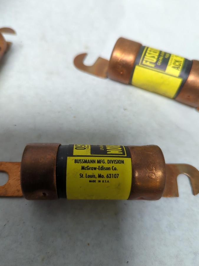 BUSSMANN,ACK-250,DUAL ELEMENT FUSE 250 AMP LOT OF 3 NOS