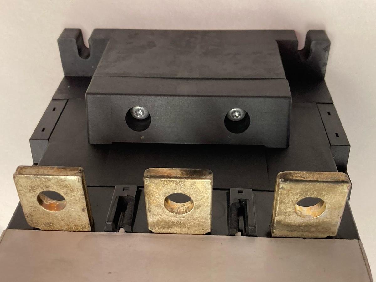 Used Eaton,DIL M400-S XTCS400M,3-Phase Contactor