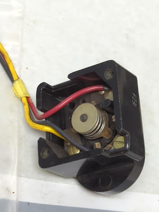 Used FURNAS,50BB9488,HOA HANDS-OFF-AUTO SELECTOR SWITCH LOT OF 2 PRE-OWNED