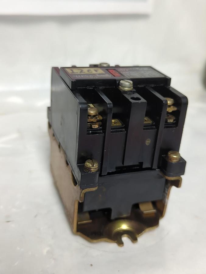 Used ALLEN BRADLEY,700-N200A1,SERIES C AC RELAY TYPE N NEMA A300 PRE-OWNED