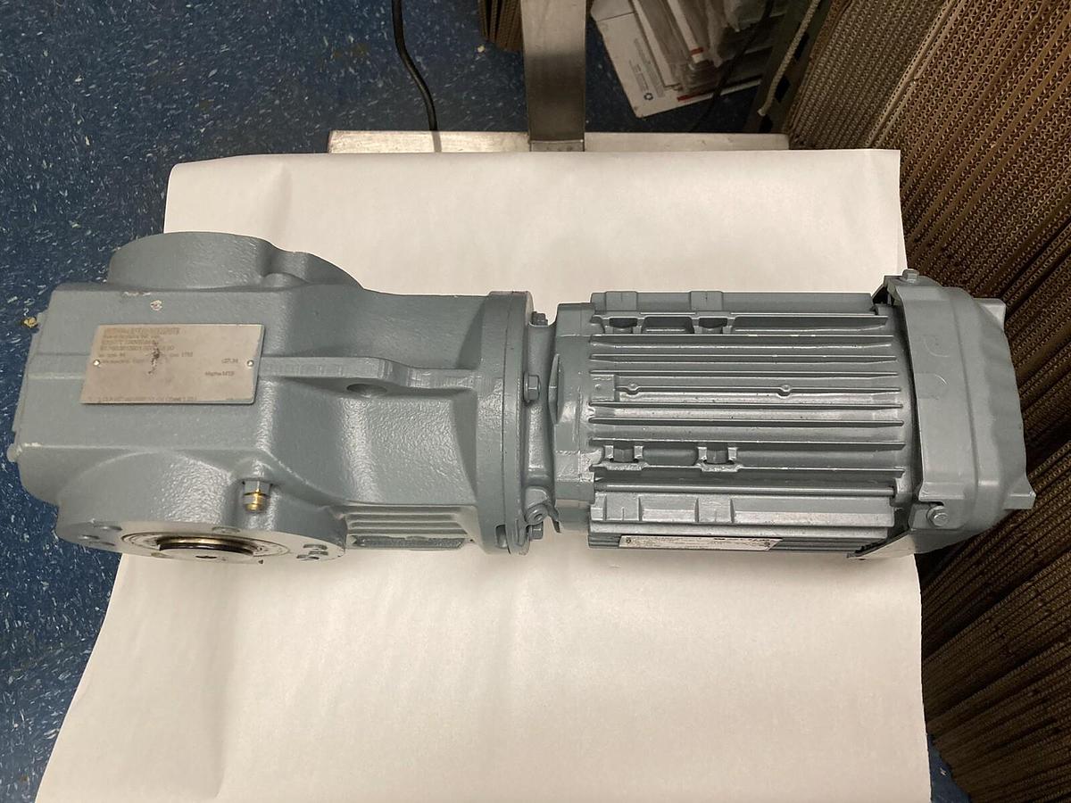 Sew Eurodrive,KA57/T DRN80M4,Gearmotor  1 HP 1751/64 RPM  Ratio 27.34