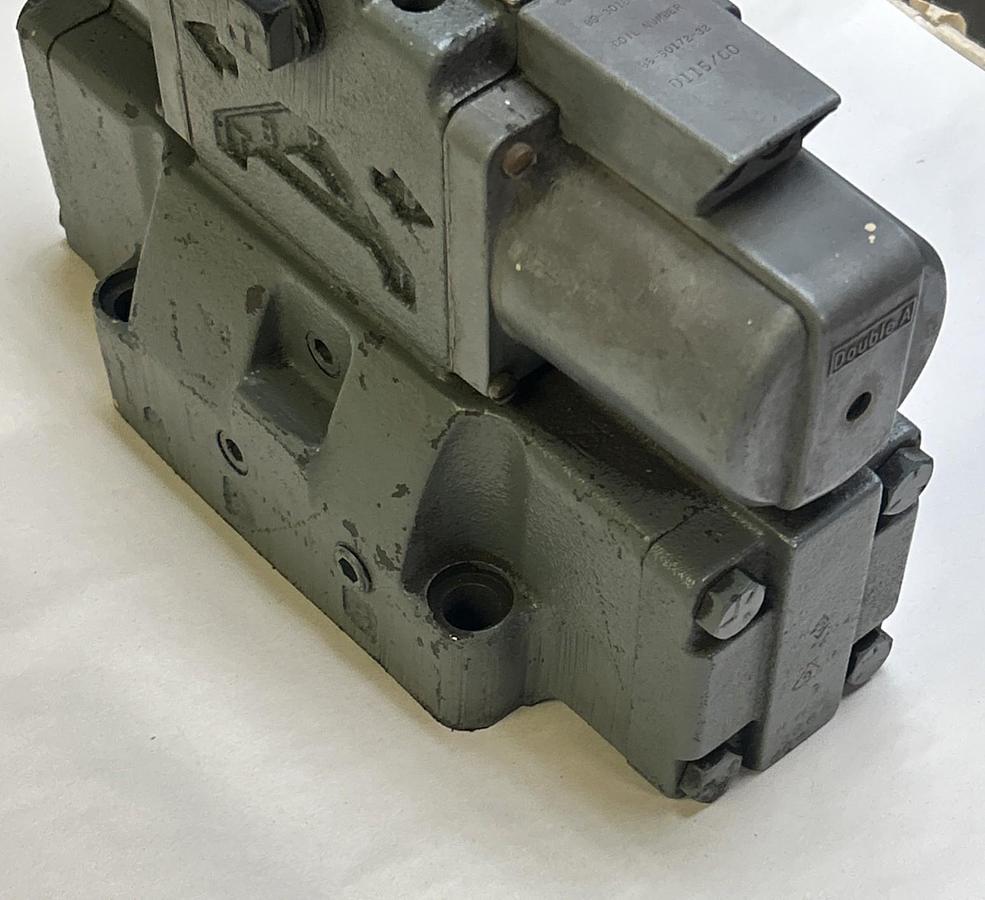 Used DOUBLE A,PQFP-01-C-1003,DIRECTIONAL VALVE