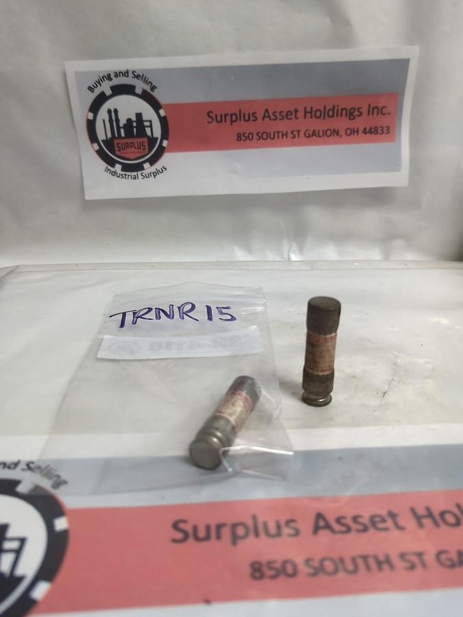 Used GOULD SHAWMUT,TRNR15,TRI-ONIC 15 AMP FUSE LOT OF 2 PRE-OWNED