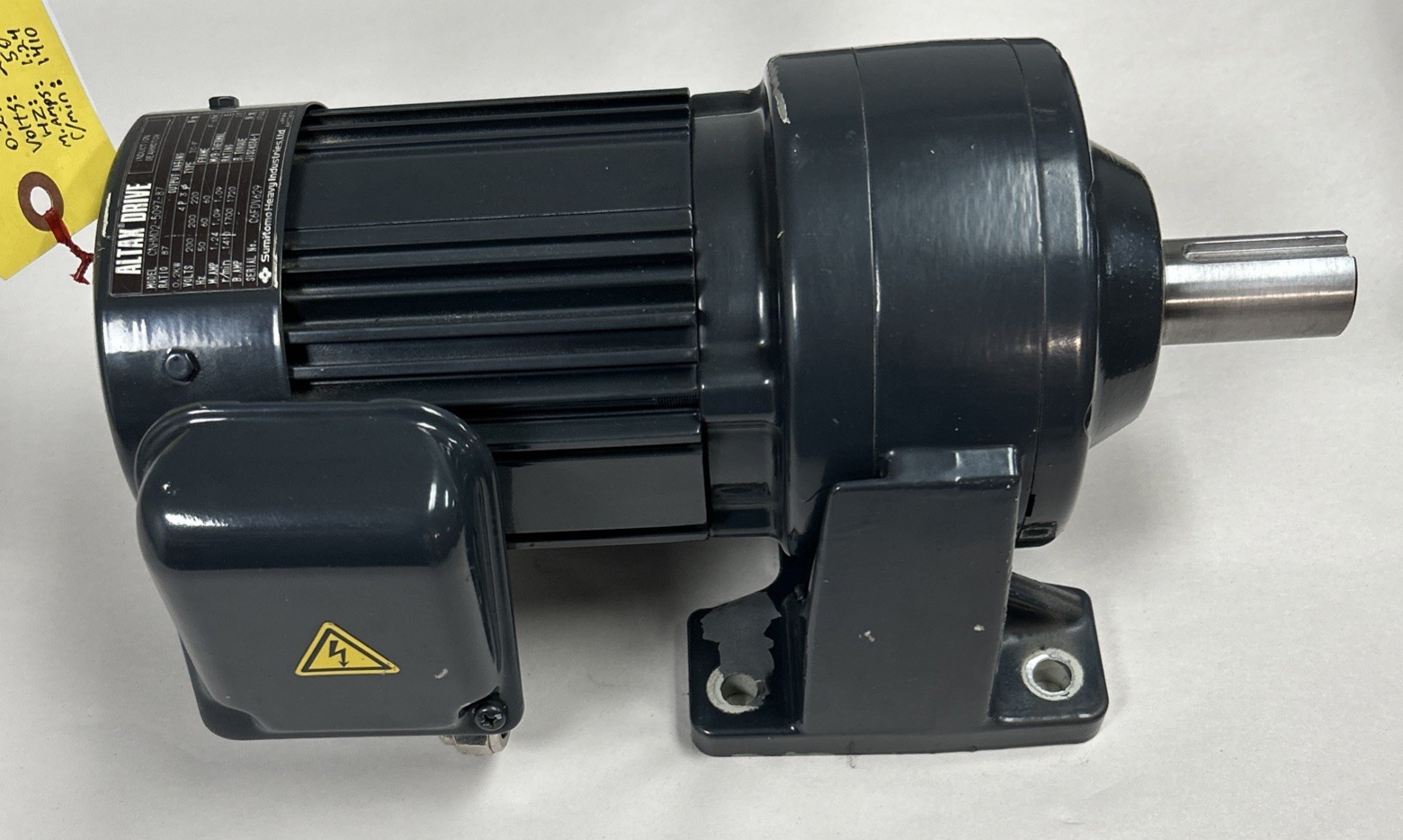 Used ALTAX,CNHM02-5097-87,GEAR MOTOR 0.2KW 200/220V 1410/1720RPM F-63M FRAME