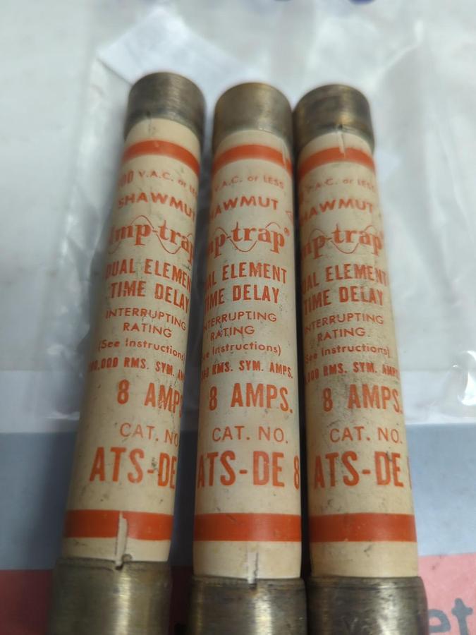Used SHAWMUT,ATS-DE 8,AMP-TRAP 8 AMP FUSE LOT OF 3 PRE-OWNED
