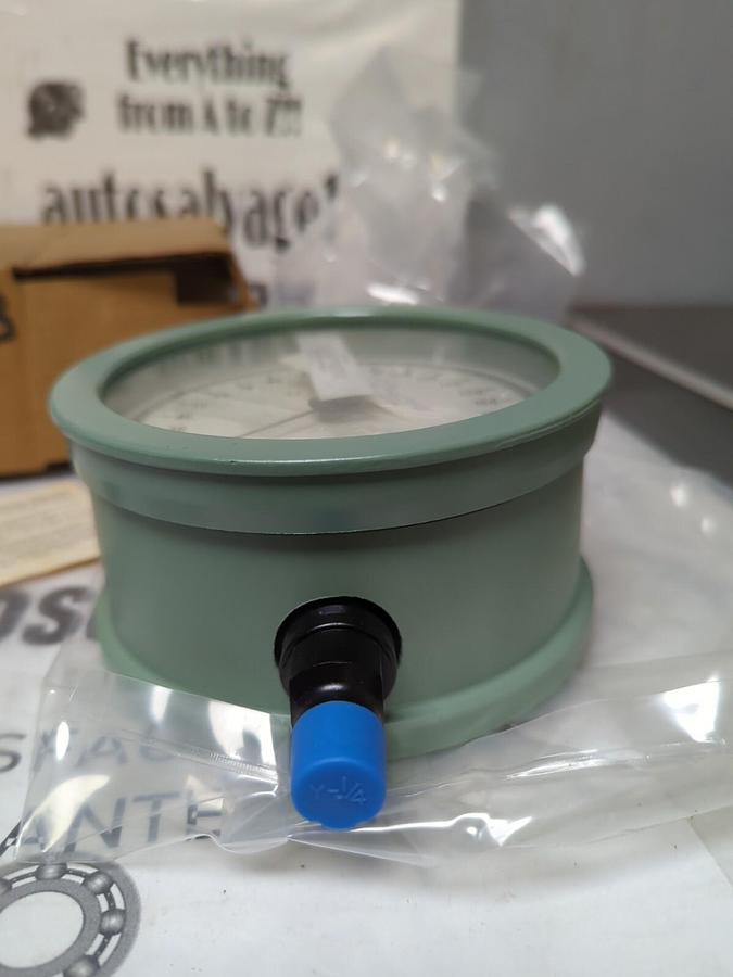 ASHCROFT,45-1082-AS-021,4-1/2 IN TEST GAUGE200 PSI 1/4 IN NPT NOS