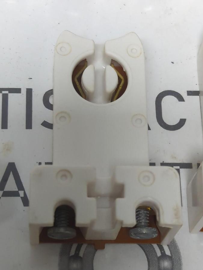 GE,318F,LAMP HOLDER 600W 600V BOX OF 10 NEW