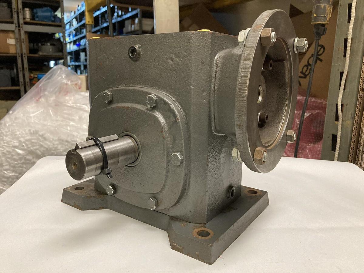 Used Baldor,F-926-20-B5-G,2.6 HP Right Angle Speed Reducer Ratio 20:1