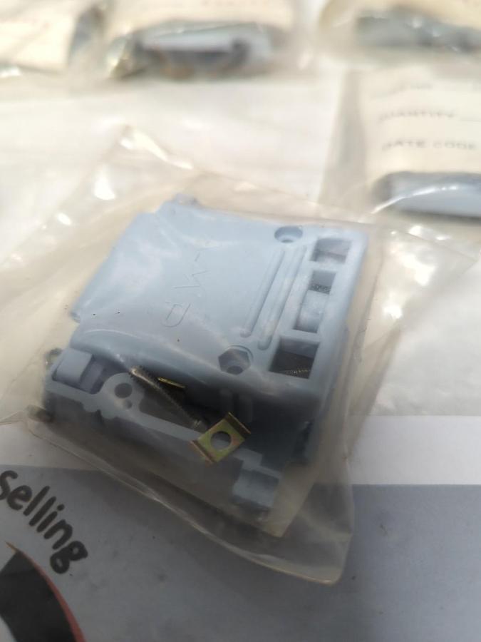 AMP,206472-1,CABLE CONNECTOR & HARDWARE KIT LOT OF 7 NOS