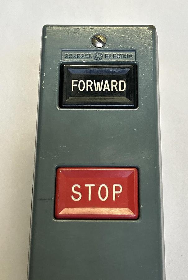 GENERAL ELECTRIC,CR101BE1B,CONTROL STATION FORWARD / STOP / REVERSE NOS