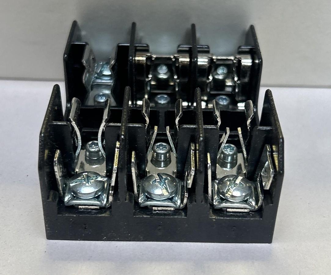 COOPER BUSSMANN,BCCM6033PQ,FUSE BLOCK HOLDER 30 AMP 600V 3 POLE LOT OF 6 NOS