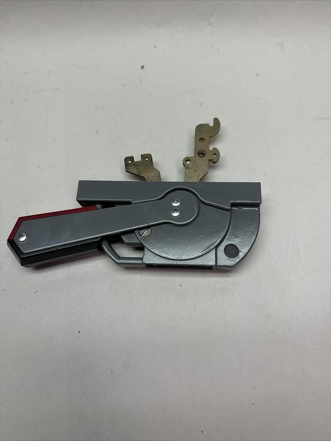Used Allen Bradley,2100 series,Manual ON/OFF Switch Lever/Handle from MCC Bucket