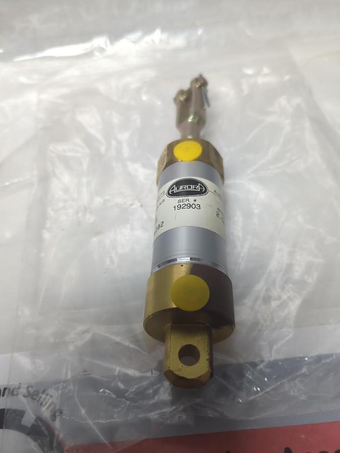 AURORA,S6282,PNEUMATIC CYLUNDER 1.125 INCH BORE 2 INCH STROKE 120PSI NOS