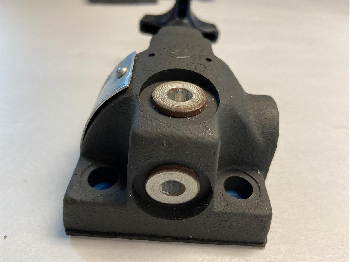 Vickers,CRG-02-FK-20,Relief Valve New No Box