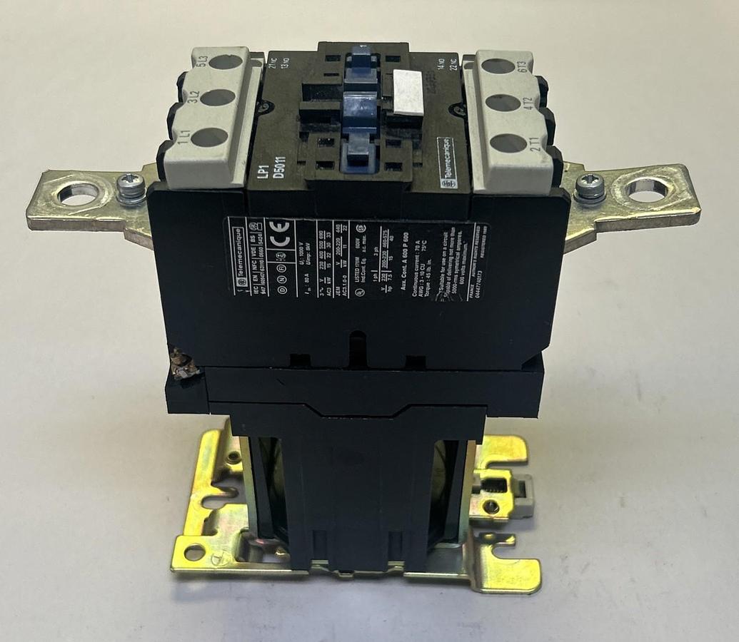 Used TELEMECANIQUE,LP1D5011,CONTACTOR