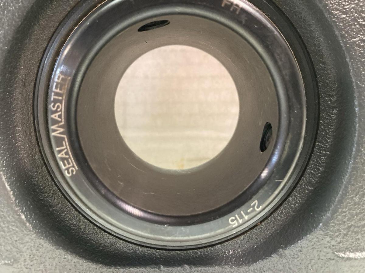 SealMaster,NP-31,Pillow Block Bearing 1-15/16 Inch Bore