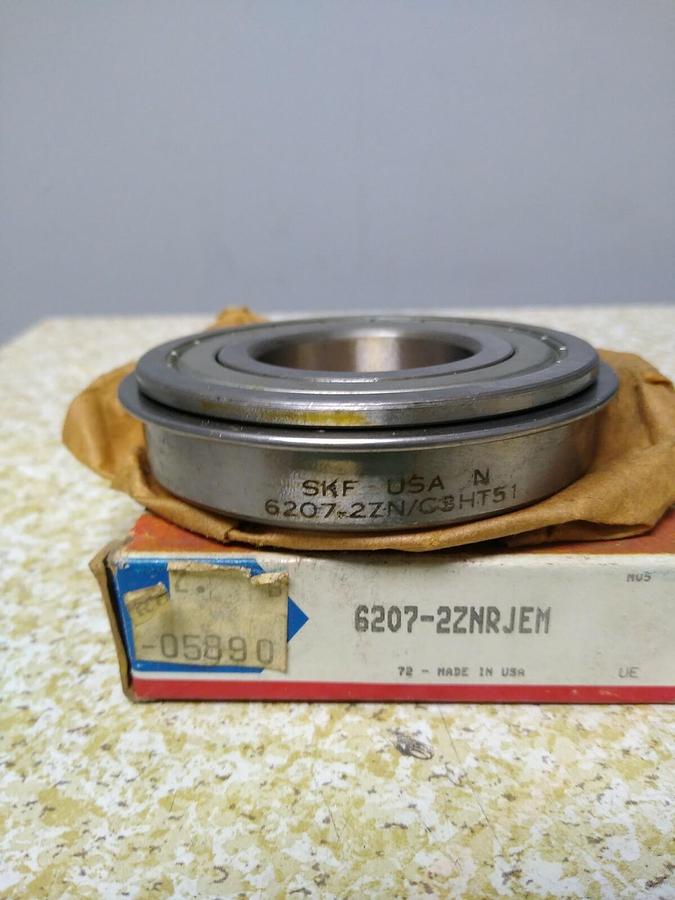 SKF,6207-2ZNRJEM,Deep Groove Ball Bearing NOS
