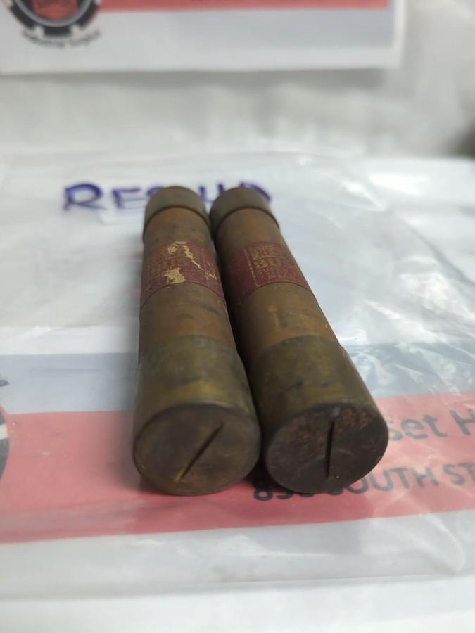 COOPER BUSSMANN,RES40,RENEWABLE 40 AMP FUSE LOT OF 2 PRE-OWNED