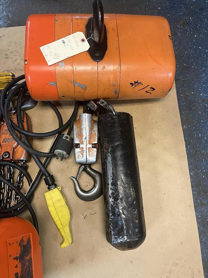 Used CM,2 TON,ELECTRIC CHAIN HOIST 480V 3PH 16FPM 10' FT LIFT