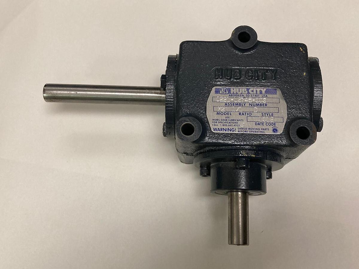 Hub City,0221-12745-806,Model M2 Straight Bevel Speed Reducer Ratio 1:1