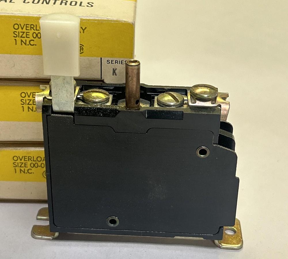 ALLEN BRADLEY,815-B0V4,OVERLOAD RELAY SIZE 00 LOT OF 3 NOS