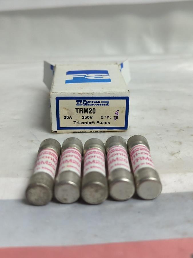 FERRAZ SHAWMUT,TRM20,TRI-ONIC 20 AMP FUSES BOX OF 5 NOS