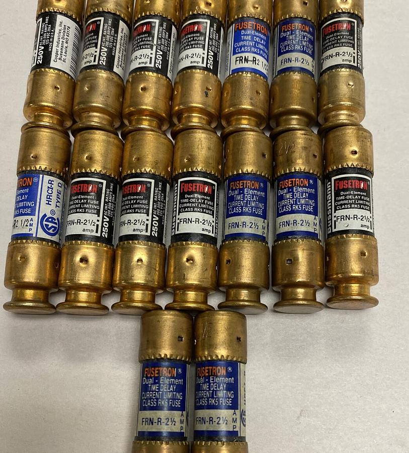 Cooper Bussmann,FRN-R-2-1/2,Fuse Lot of 16 NOS