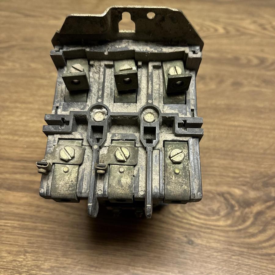 Used Allen-Bradley,500-D0D930,Size 3 Motor Starter WCoil CD236