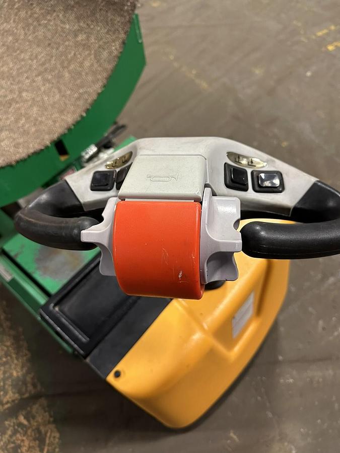 Used VALLEY CRAFT,EPT-2547-30,ELECTRIC DRIVE HYDRAULIC LIFT TILT DRUM TRUCK CADDY