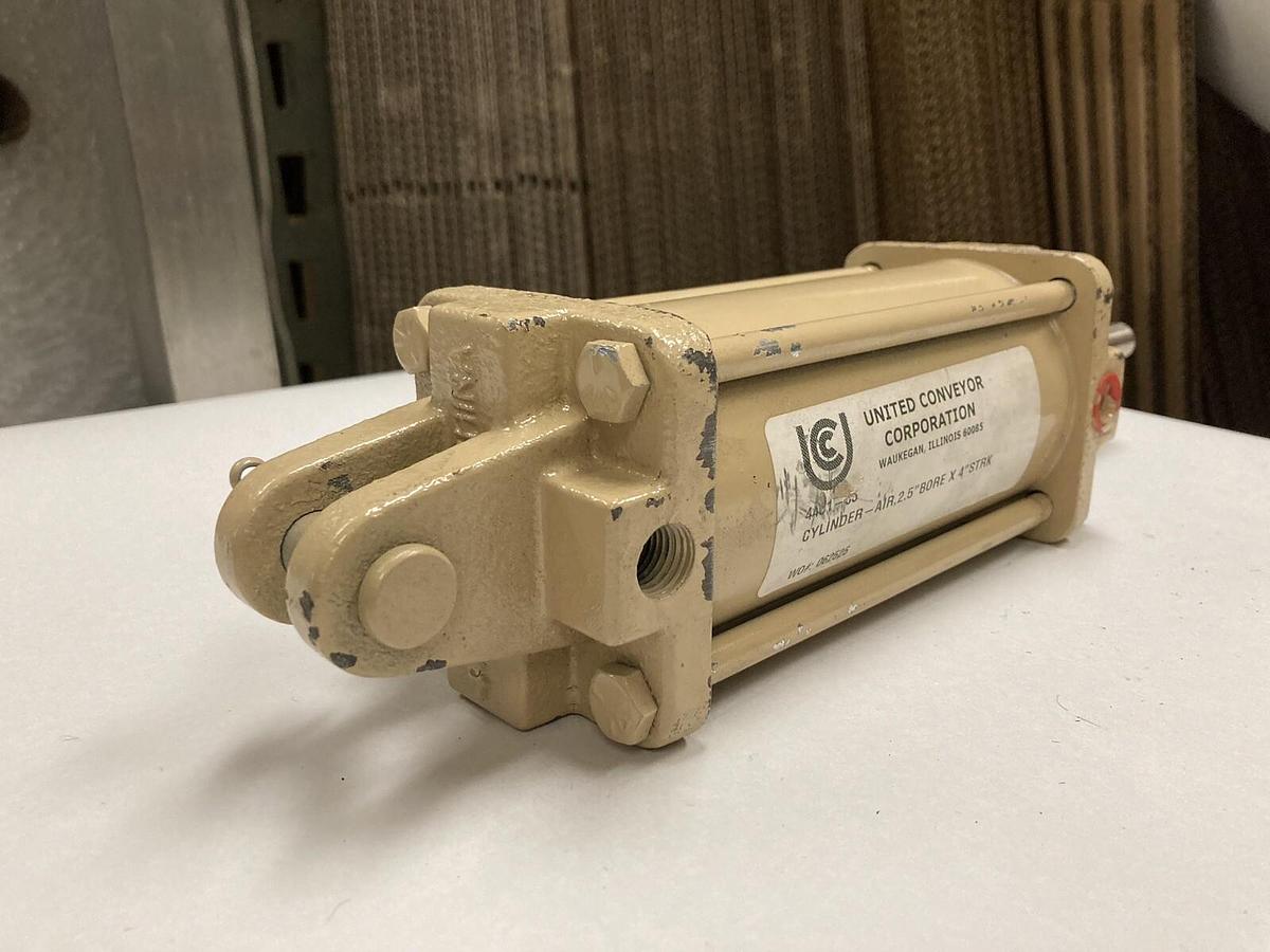 Used United Conveyor Corporation,4401-55,Linear Actuating Cylinder 2.5x4 Inch