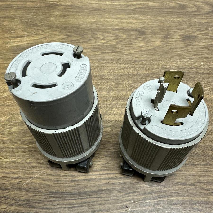 Arrow Hart,20A 120/208V 30Y,Male & Female Hart Lock Turn & Pull