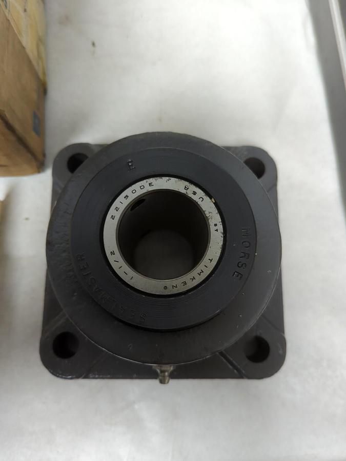 SEALMASTER,TYPE E 1-1/2,FOUR BOLT FLANGE BEARING 1-1/2 INCH BORE NOS