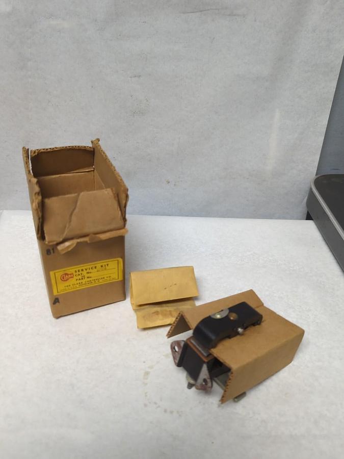 CLARK,KPM-9,SERVICE KIT CONTACT MAGNET ARMATURE ASSEMBLY NOS