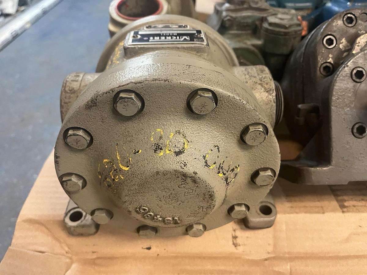 Used VICKERS,V124-20,HYDRAULIC VANE PUMP