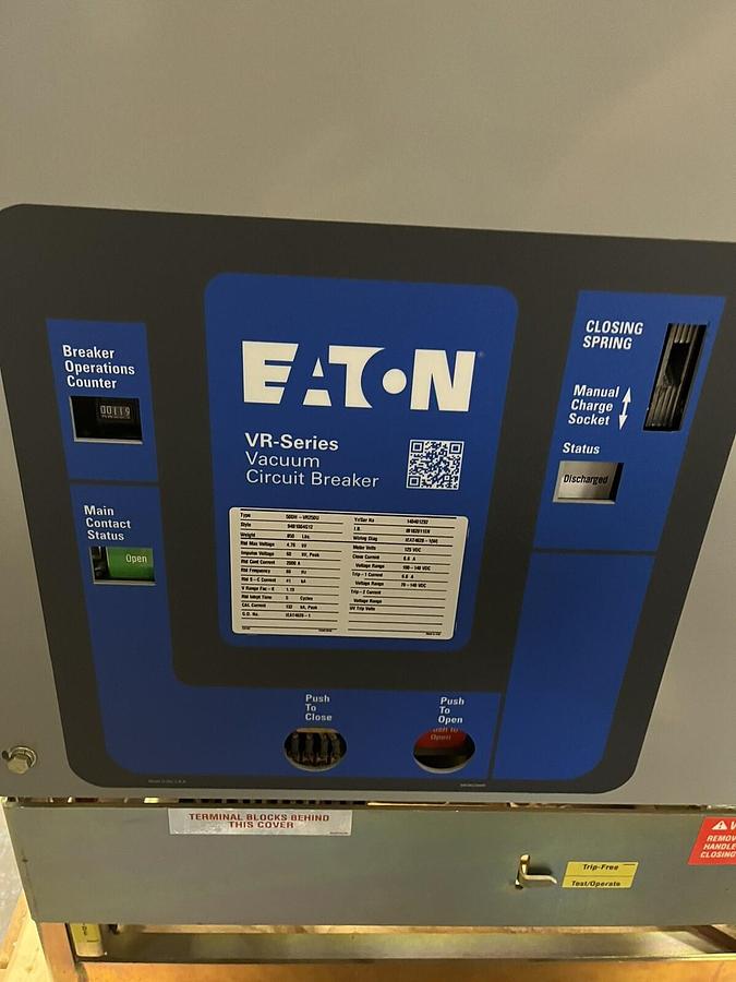 Used EATON,50DH-VR250U,VR 2000A VACUUM SERIES CIRCUIT BREAKER 119HRS!