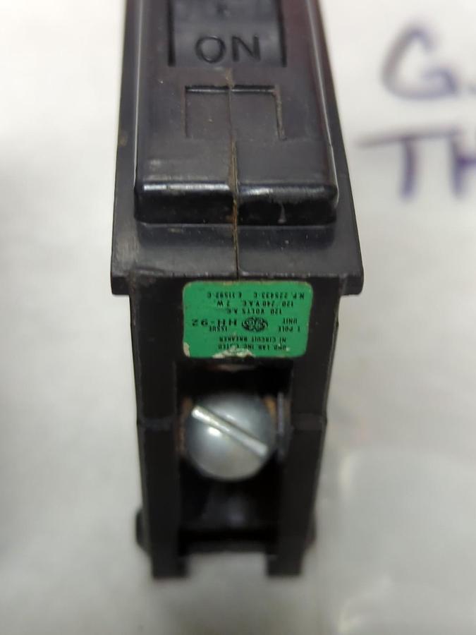 Used GENERAL ELECTRIC,THQL115,CIRCUIT BREAKER 15 AMP 1-POLE LOT OF 2 PRE-OWNED