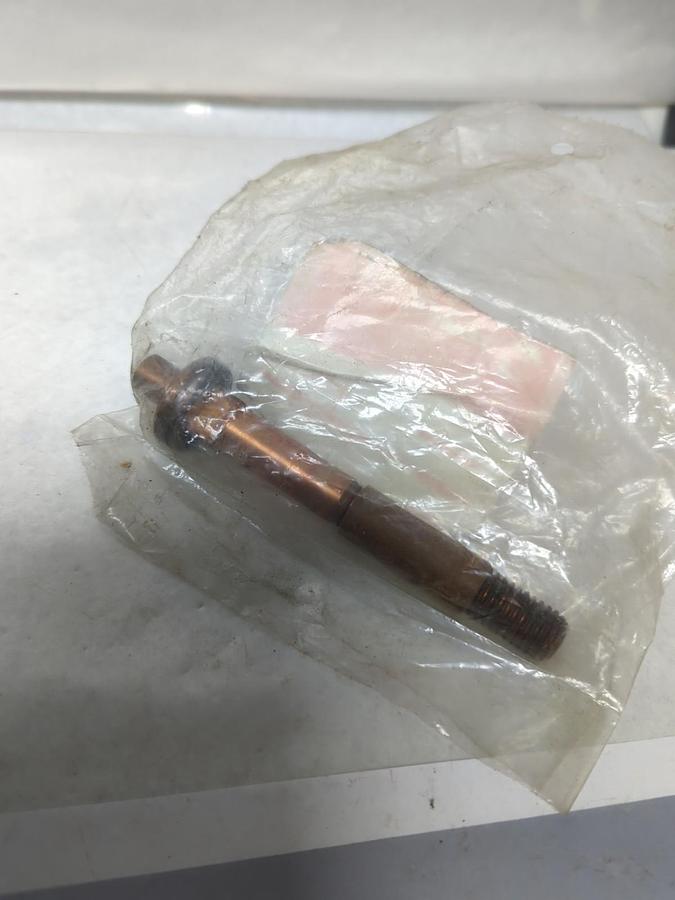 TRANE,2701-1088-01-07,COMPRESSOR TERMINAL STUD TER 0010 NEW