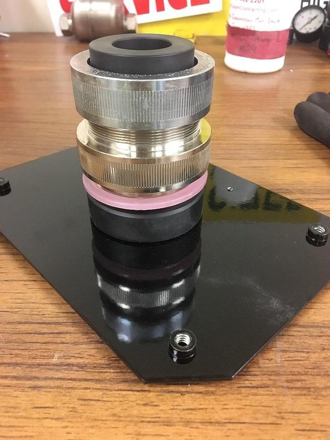 Graco,233073,Pump Bung Base