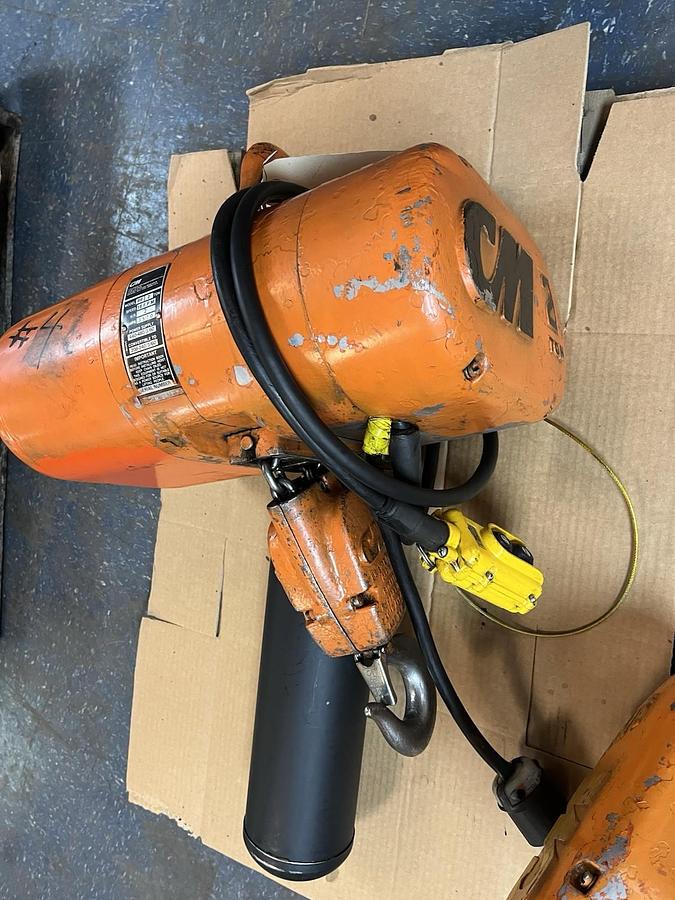 Used Columbus Mckinnon CM,RR-2,ELECTRIC HOIST 2 TON 3PH 16FPM  CHAIN 24ft W PENDANT