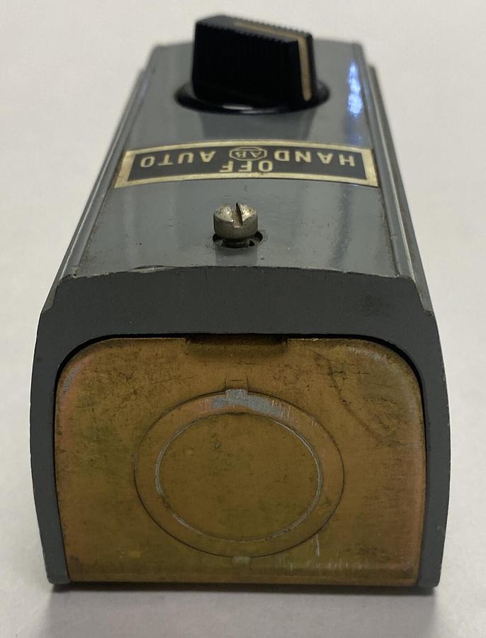 ALLEN BRADLEY,800S-R2SX,STANDARD SELECTOR SWITCH NOS