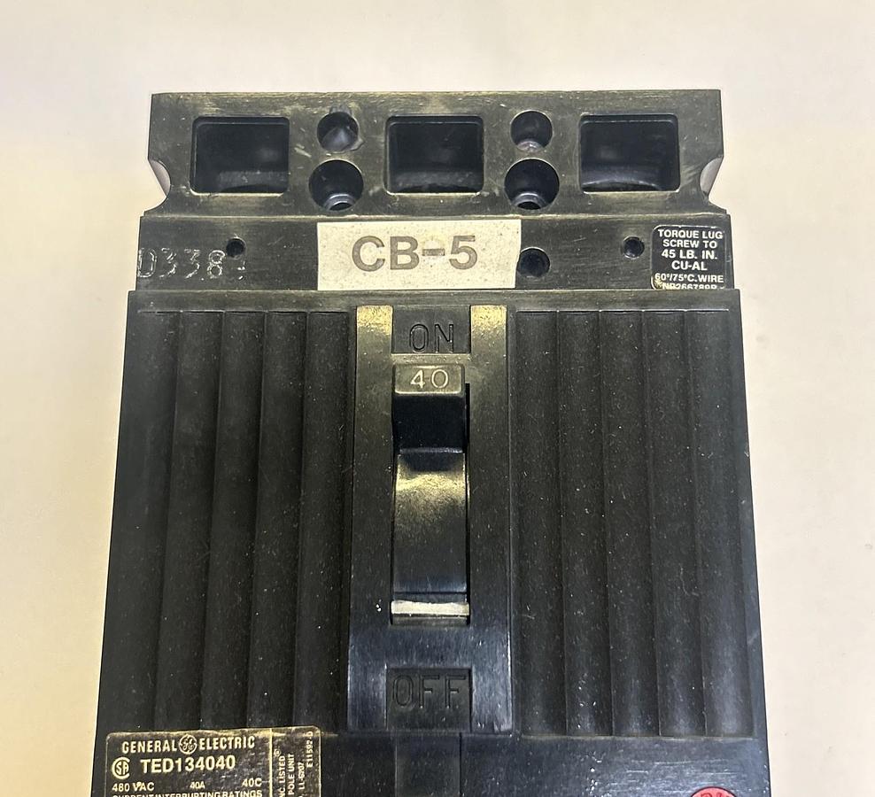 Used GENERAL ELECTRIC,TED134040,CIRCUIT BREAKER 40A 480V 3P