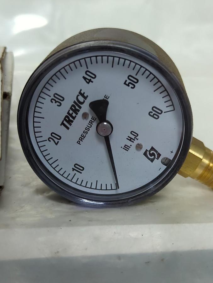 TRERICE,760B,2-1/2 INCH GAUGE 0-60 INCH H201/4 INCH BOTTOM CONNECTION NOS