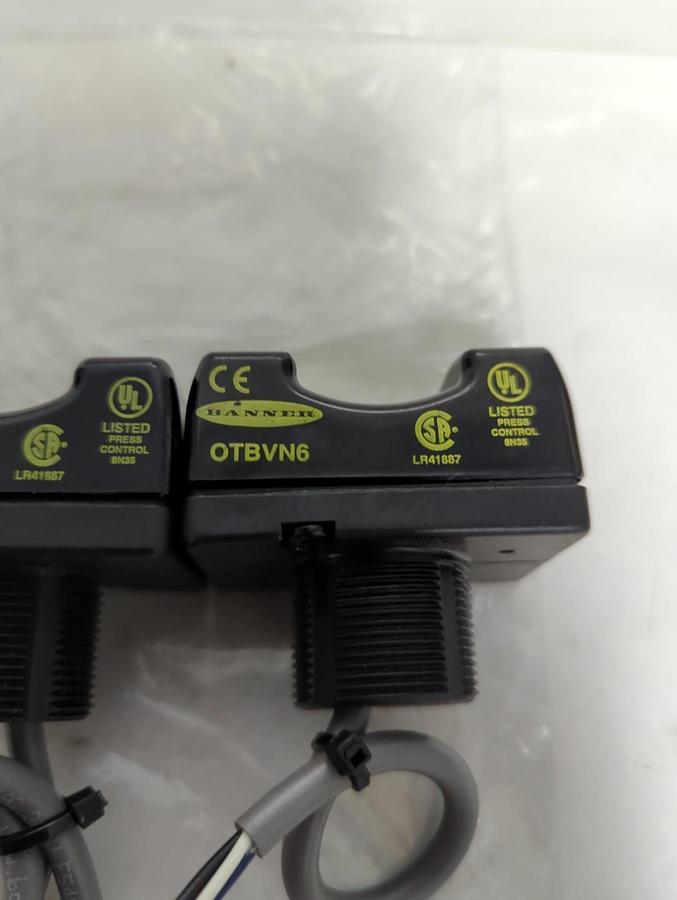Used BANNER,OTBVN6,OPTICAL TOUCH BUTTON SENSOR LOT OF 2 PRE-OWNED