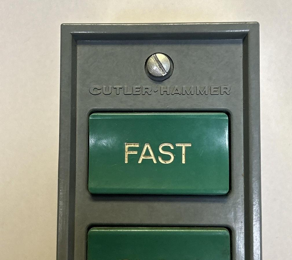 CUTLER HAMMER,86-2588-2,PUSH BUTTON FAST / SLOW NOS