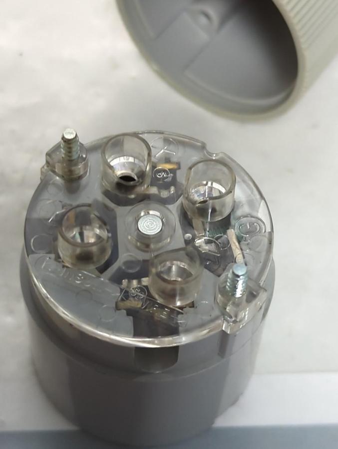 ARROW HEART,6424,LOCKING CONNECTOR NEMA 1 15-20R 250V 20A 3PH 3P 4W NOS