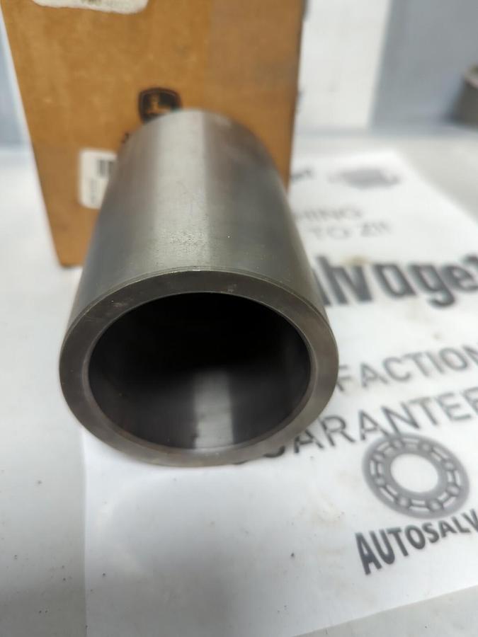JOHN DEER,T125543,GROOVED BUSHING NOS