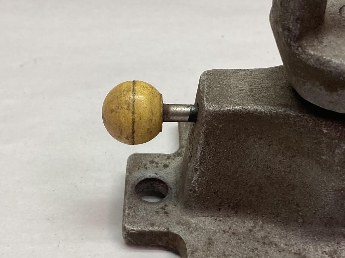 Used Gleason Avery,PSB-1,Pilot Duty Pull Switch Cover