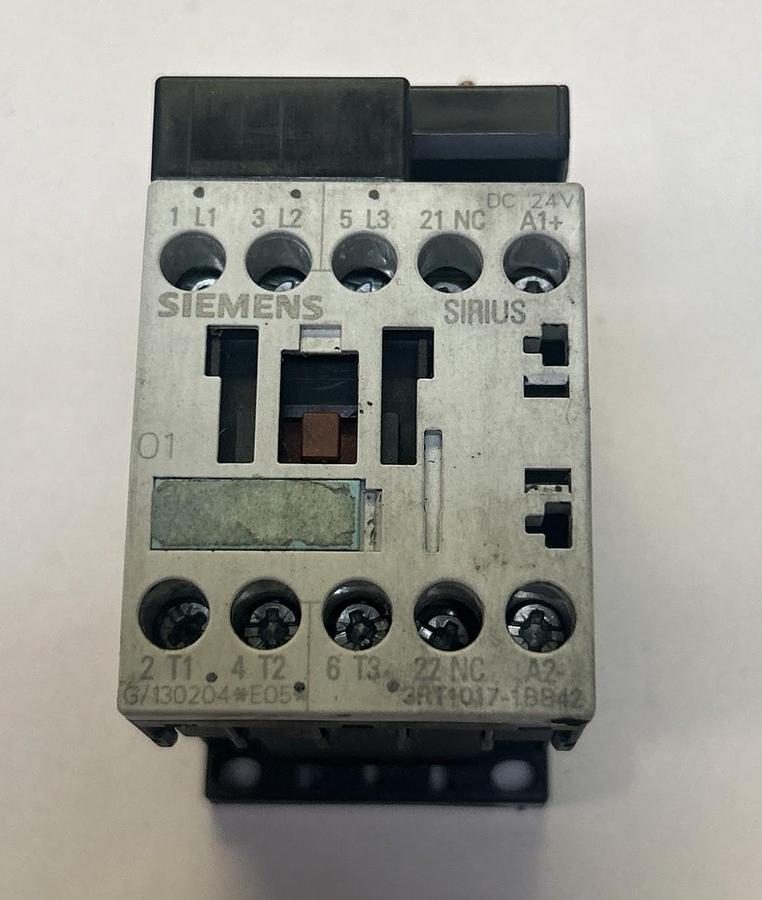 Used SIEMENS,3RT1017-1BB42,CONTACTOR