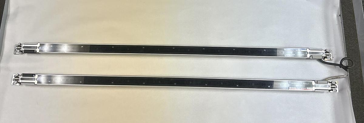 Used KEYENCE,SL-V40H-T & SL-V40H-R,LIGHT CURTAIN TRANSMITTER & RECEIVER